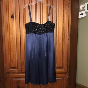 BCBG Maxazria size 6 navy and black formal dress.